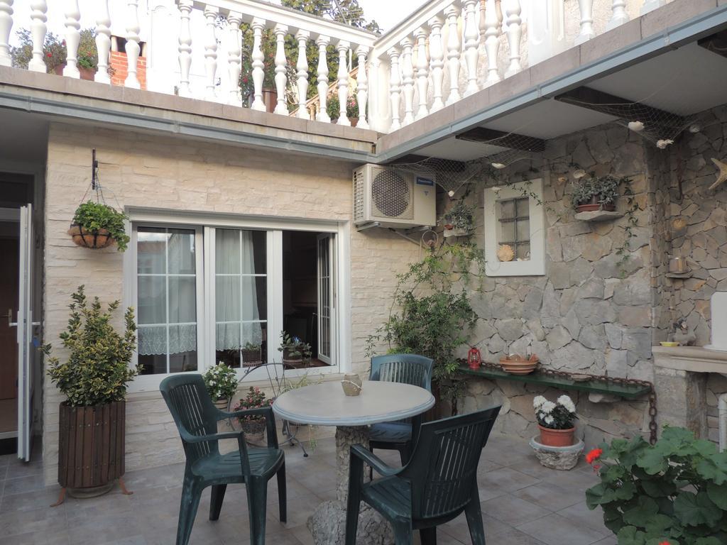 Apartment In Novi Vinodolski 15274 Povile Exteriér fotografie
