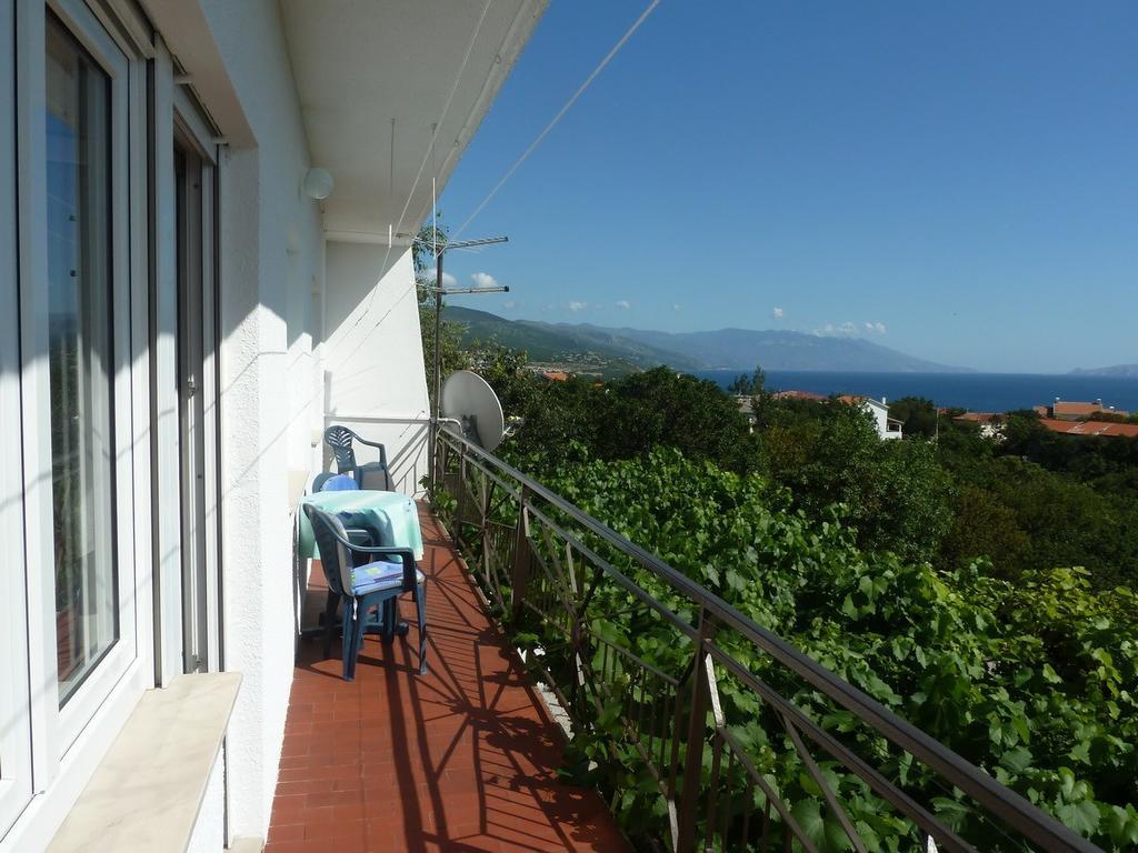 Apartment In Novi Vinodolski 15274 Povile Exteriér fotografie