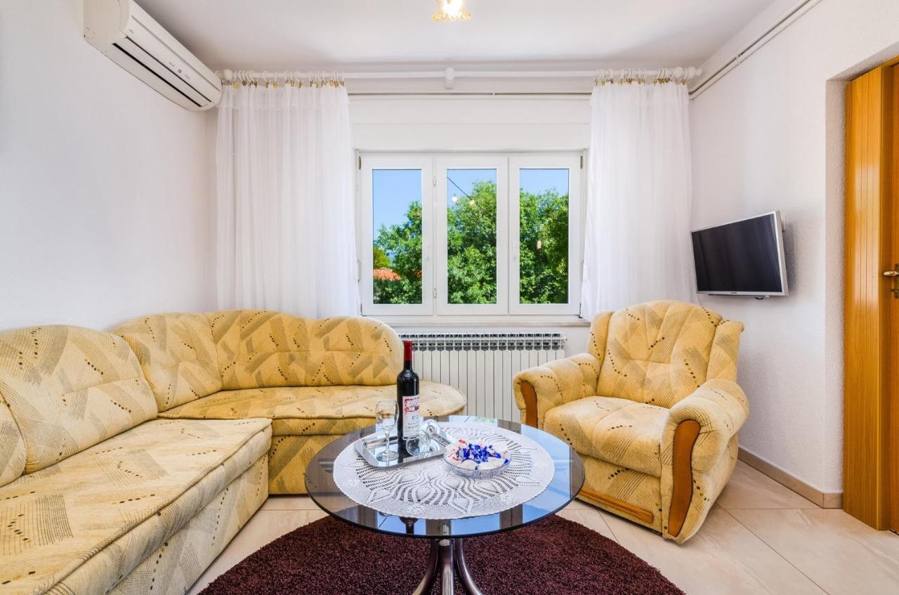 Apartment In Novi Vinodolski 15274 Povile Exteriér fotografie