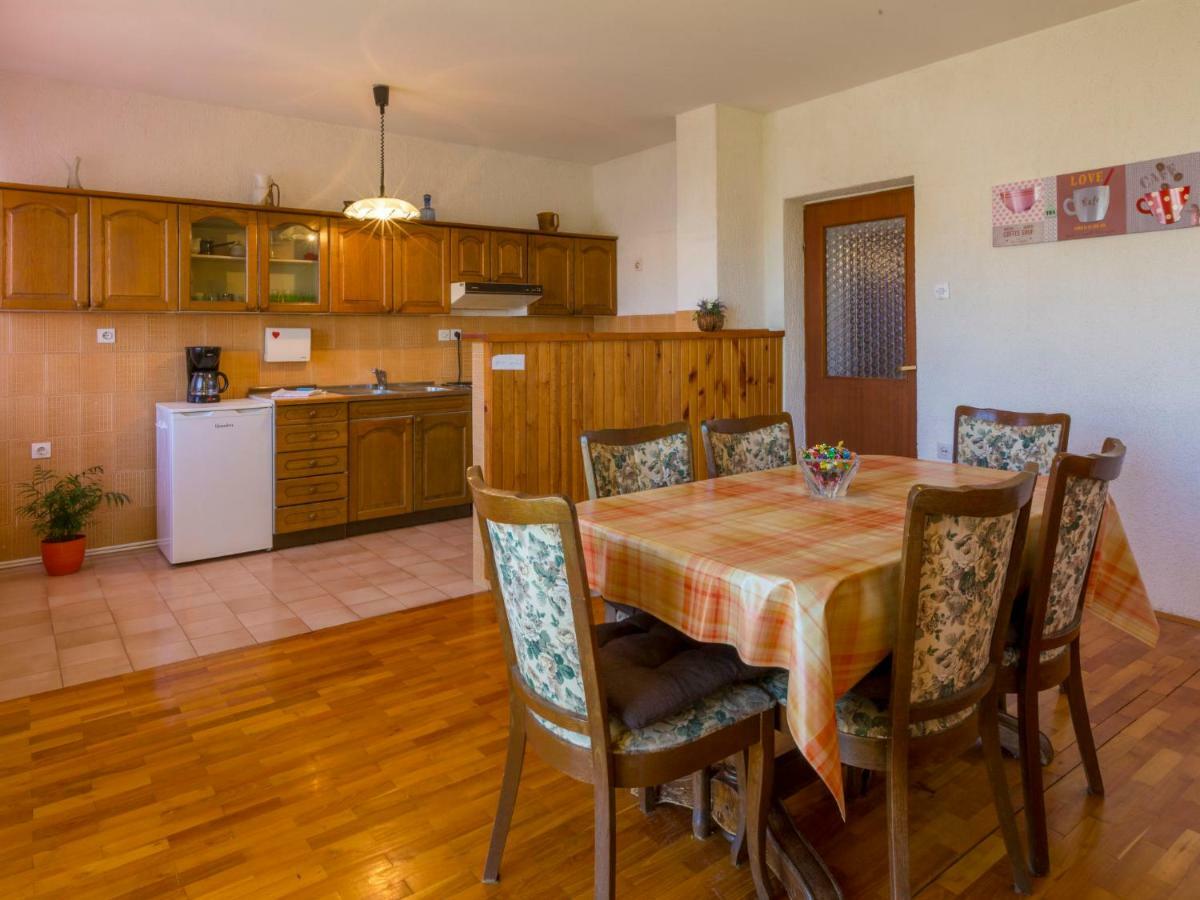 Apartment In Novi Vinodolski 15274 Povile Exteriér fotografie