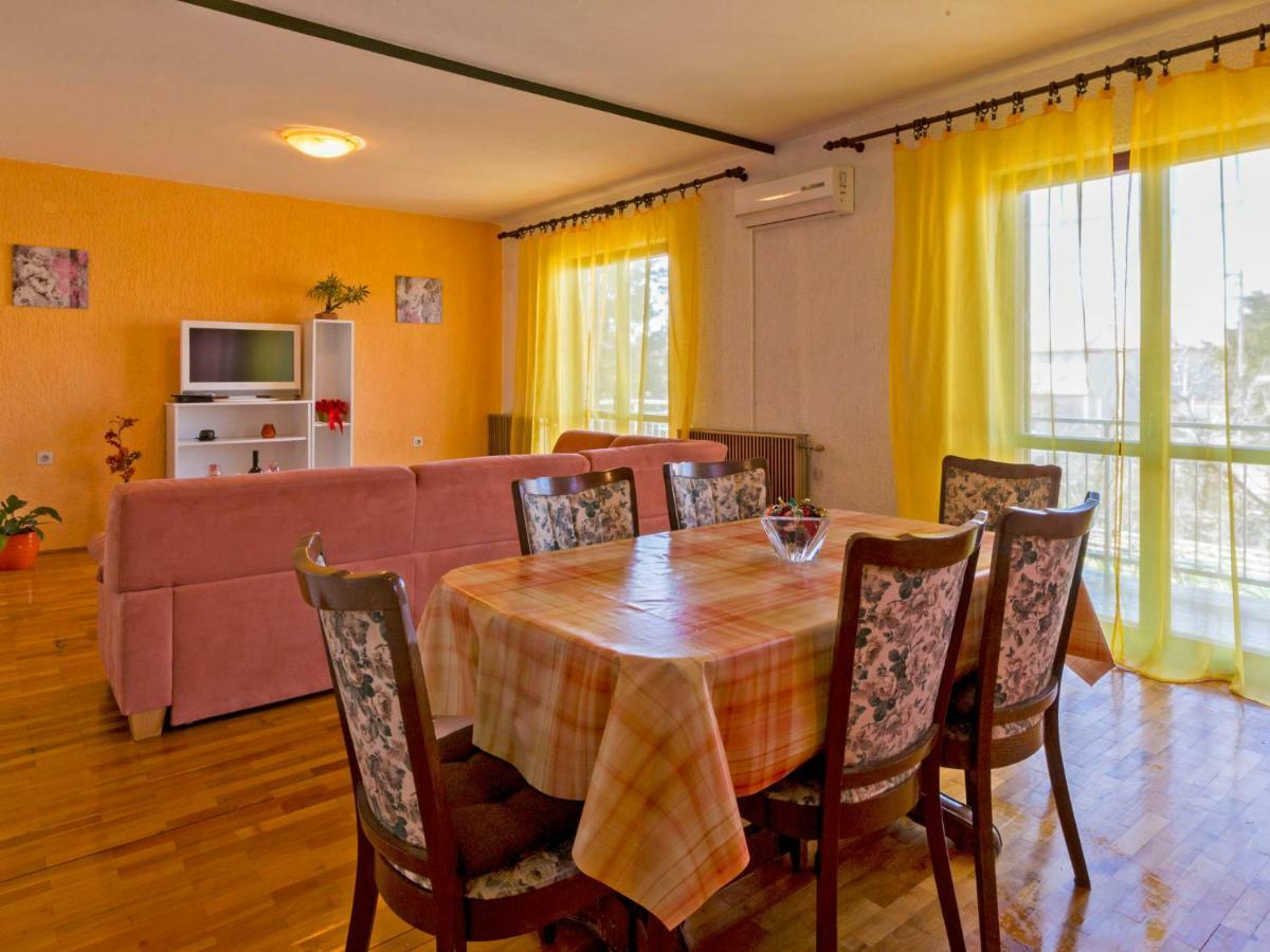 Apartment In Novi Vinodolski 15274 Povile Exteriér fotografie